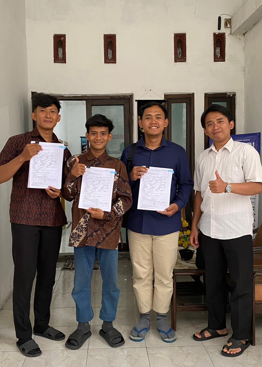 Tanda Tangan Kontrak